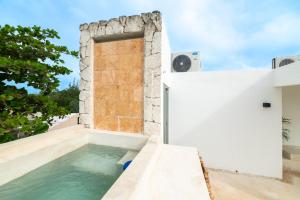 Large Loft with private pool and amazing sunset views in the heart of tulum