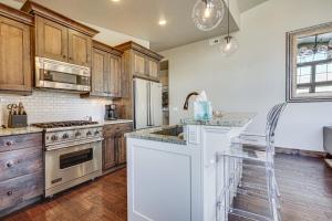 Stunning Mtn Views! All-Season Heber City Condo