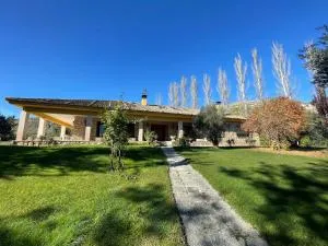 Casa Fuentes de Ledina - Adrados