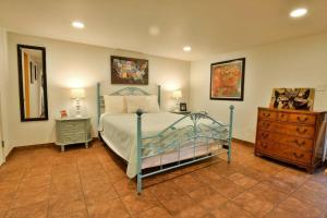 Violet @ Stella Ruby Cottages - Steps to Downtown