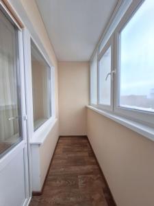 4 ліжка з балконом Документи для відряджень Мережа Alex Apartments Безконтатне заселення 24-7