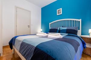 Lula la land (4 adults or family)