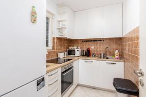 Lula la land (4 adults or family)