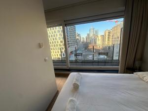 2 Bedroom Apartment in Center with Balcony