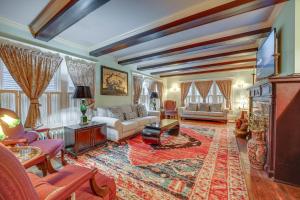 Spacious Jamestown Home Near Natl Comedy Center!