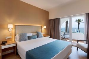 My Favorite Club Double Sea View room in AluaSoul Menorca - Adults Only