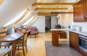 Central apartments 3 x Free parking x SELF CHECK-IN