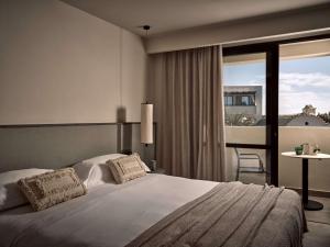Aterre Retreat king Room with Balcony room in NUMO Ierapetra Beach Resort