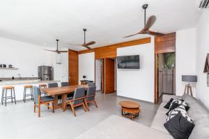 Relaxing 2 bedroom apartement in the center of tulum with private pool and terrace