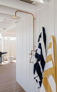 By the Bay - 100m to Beach