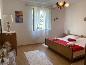 Apartments by the sea Postira, Brac - 22160