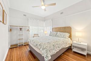 Location, Location, Location ! The Light House Cottage Narooma