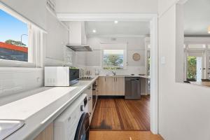 Location, Location, Location ! The Light House Cottage Narooma