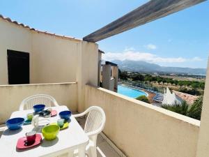 Appartements Appartement Lumio, 2 pieces, 4 personnes - FR-1-63-342 : Appartement
