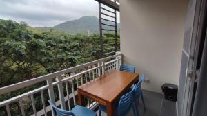 Tu Casa at Pico de Loro - Myna B