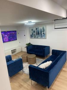 Modern 2Bedroom suite in SW Edmonton close to Edmonton International Airport