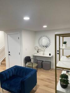 Modern 2Bedroom suite in SW Edmonton close to Edmonton International Airport