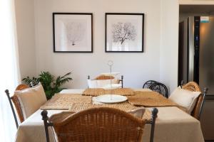 Rosebud Lovely House - Mornington Peninsula 3 BR holiday house - Jacuzzi - BBQ - Basketball ring - Beach - Hot springs