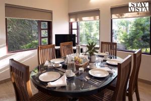 StayVista at Vale Echoes - Breakfast Included