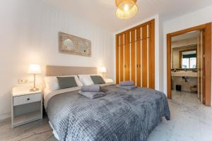 Coastal Comfort 2 bed, parking pool and terrace