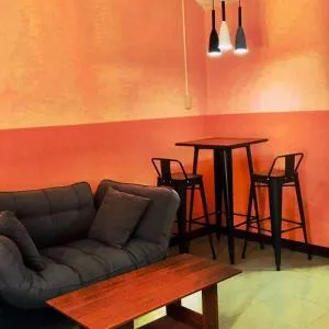 Haus of Emerald Studio Condo - Deca Tipolo - Baas