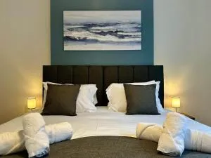 Hyde Brewery House - 2 bedroom house with parking - Kings Worthy