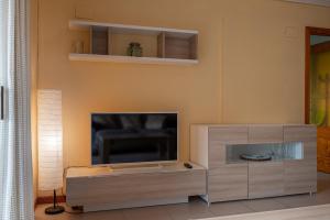 AT177 Pins, dúplex en 1ra línea, con piscina, airco