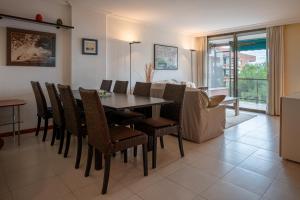 AT177 Pins, dúplex en 1ra línea, con piscina, airco