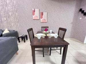 Cosmos Living Luxurious Suite D G