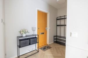 30m2 studio - 500m from train station to Airport and Helsinki city centre