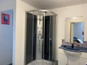 Appartement lumineux rez-de-chaussée prox GARE