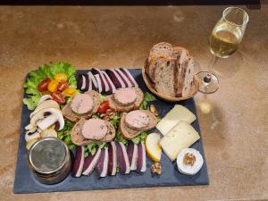 B&B / Chambres d'hotes Le Clos de la Tour : photos des chambres