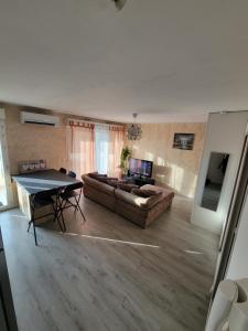 appartement t2 hyères piscine