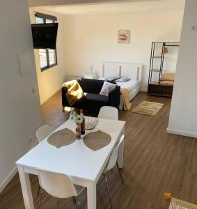 Machico center w terrace 5 min beach