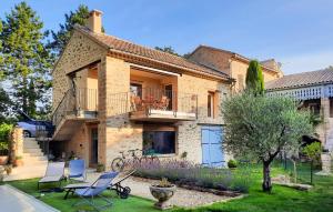 Maisons de vacances Cozy Home In Colonzelle With Private Swimming Pool, Can Be Inside Or Outside : photos des chambres