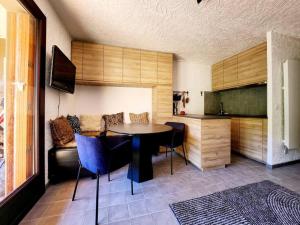 Appartements Les Marmottes : Jardin, proche centre, cheminee ! : photos des chambres