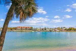 Land's End 3-205 Bay Front - Premier - Deadman Key