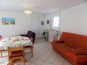 Villas Saint Palais sur Mer - MAISON MITOYENNE - cour privee - CENTRE VILLE : photos des chambres