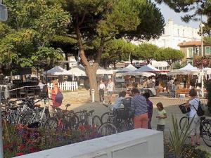 Villas Saint Palais sur Mer - MAISON MITOYENNE - cour privee - CENTRE VILLE : photos des chambres