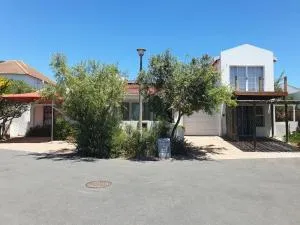 Jaloersbaai Guest Cottage & Nes - West Point