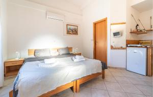 Gorgeous Apartment In Biograd Na Moru With Wi-fi