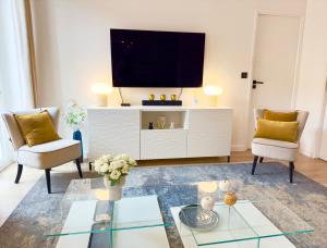 Luxueux 3 pièces -80m2 -2CH - 2 SDB -1mn de la Croisette et des plages