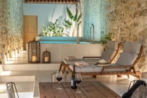 Dianthus Residence, Heated Pool & in-pool Whirlpool, By Thinkvilla