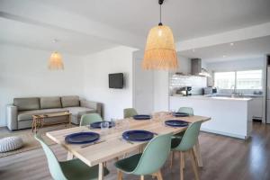 Beautiful apartment near the beach with great sea views