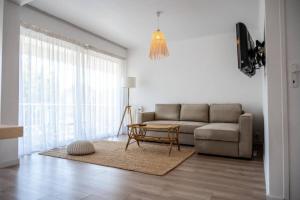 Beautiful apartment near the beach with great sea views