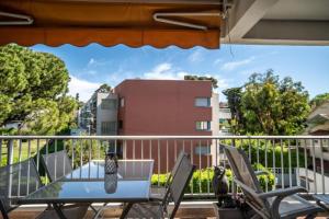 Beautiful apartment near the beach with great sea views