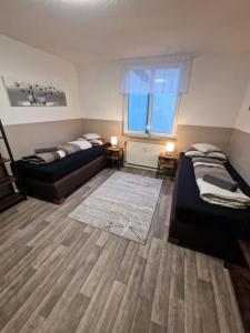 HANDWERKER Living Studio LAURA