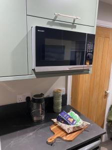 SPALDING - Self Contained Studio Double - An extra single bed can be provided