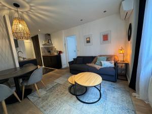 "Le petit bonlieu" au centre ville et à 300 m du lac