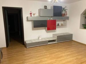 Apartament 3 camere de inchiriat